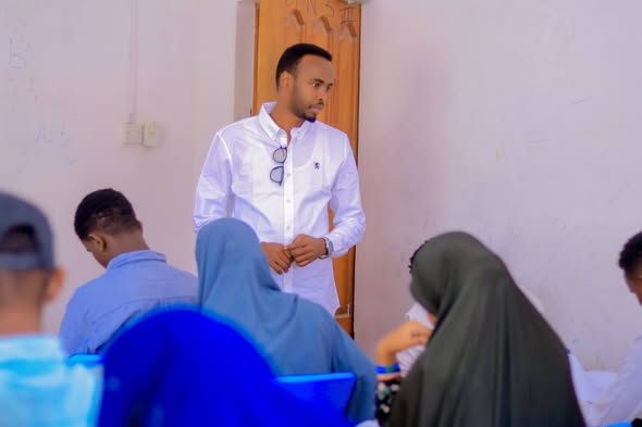 Waxaa maanta si habsami leh uga Socda Xarunta dhexe ee Jaamacadda Plasma Imtixaanka kama dambeysta (Final Exam) ee Semister-ka 1aad , Sanad Waxbara...