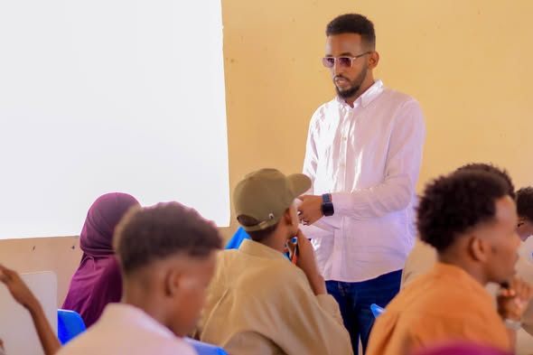 Waxaa Maanta Xarunta dhexe ee Jaamacadda Plasma ka bilawday Imtixaanka kama dambeysta (Final Exam) ee Semister-ka 1aad , Sanad Waxbarasheedka 2025-...