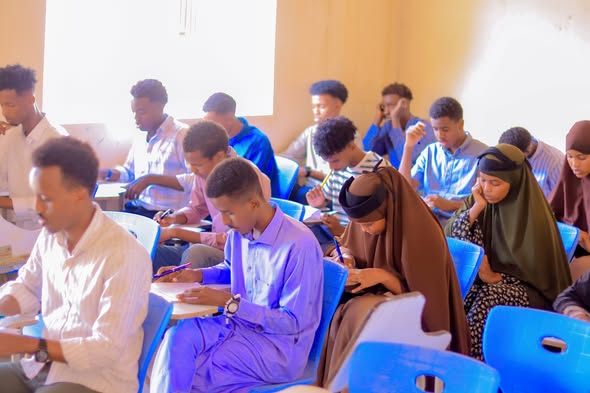 Waxaa Maanta Xarunta dhexe ee Jaamacadda Plasma ka bilawday Imtixaanka kama dambeysta (Final Exam) ee Semister-ka 1aad , Sanad Waxbarasheedka 2025-...