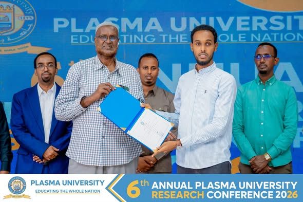 Bixinta Shahaado Sharaf iyo Abaal-marinada Shirweynaha Cilmi-baarista 6aad ee Jaamacadda Plasma.