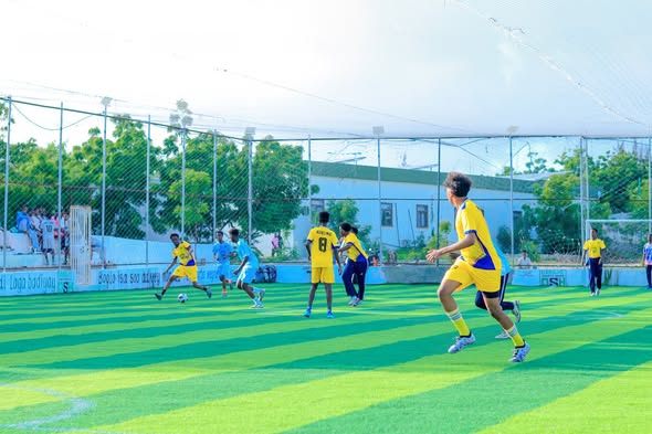 Kulan u dhaxeeyay Kulliyadaha Tartanka Kubadda Cagta Jaamacadda Plasma ayaa wada Ciyaaray kulliyadaha Medicine and Surgery iyo Nursing , waxayna ci...