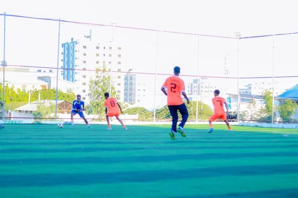 Kulan u dhaxeeyay Kulliyadaha Tartanka Kubadda Cagta Jaamacadda Plasma ayaa wada Ciyaaray kulliyadaha Social Science iyo Civil Engineering , waxayn...