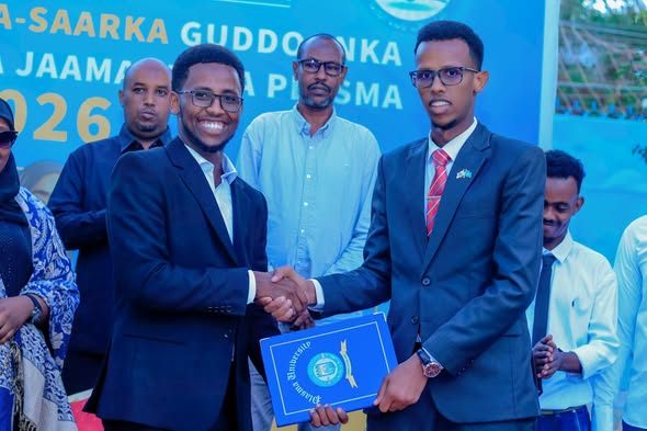 Xafladda Caleema-saarka Gudoonka Midowga Ardayda Jaamacadda Plasma ayaa lagu qabtay Xarunta dhexe ee Jaamacadda Plasma.