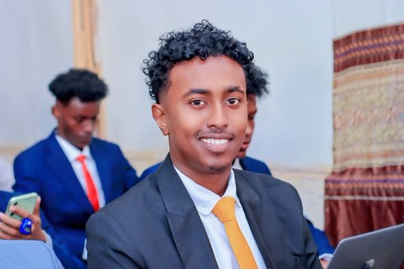 Munaasabadda Daahfurka Difaacashada Buuga Qalin_Jebinta Dufcadda 10aad ee Jaamacadda Plasma Xarunta Jowhar ayaa Shalay lagu qabtay Caasimadda Dowla...