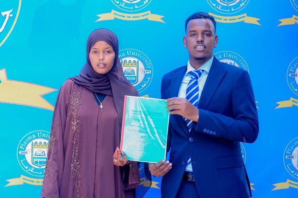 Maalintii 3aad Difaacashada Buuga Qalin_jebinta Dufcaddii 25aad ee Jaamacadda Plasma Xarunta dhexe ee Magaalada Muqdisho.
