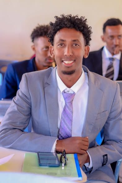 Maalintii 3aad Difaacashada Buuga Qalin_jebinta Dufcaddii 25aad ee Jaamacadda Plasma Xarunta dhexe ee Magaalada Muqdisho.