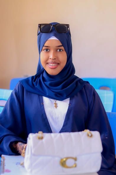 Maalintii 3aad Difaacashada Buuga Qalin_jebinta Dufcaddii 25aad ee Jaamacadda Plasma Xarunta dhexe ee Magaalada Muqdisho.