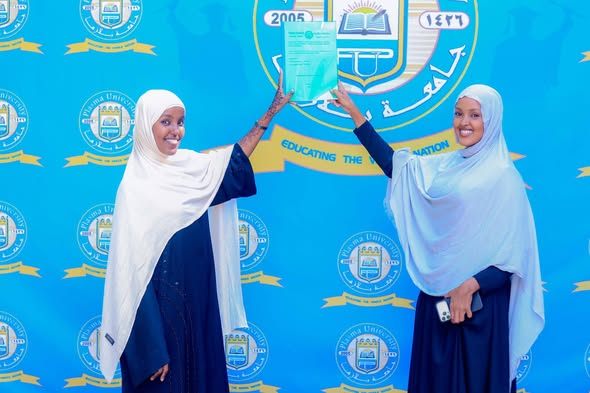 Maalintii 2aad Difaacashada Buuga Qalin_jebinta Dufcaddii 25aad ee Jaamacadda Plasma Xarunta dhexe ee Magaalada Muqdisho.