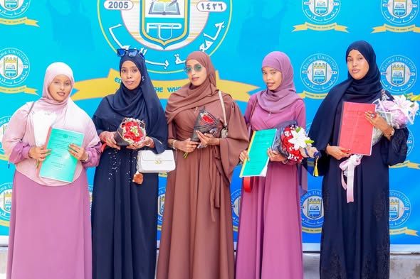 Maalintii 2aad Difaacashada Buuga Qalin_jebinta Dufcaddii 25aad ee Jaamacadda Plasma Xarunta dhexe ee Magaalada Muqdisho.