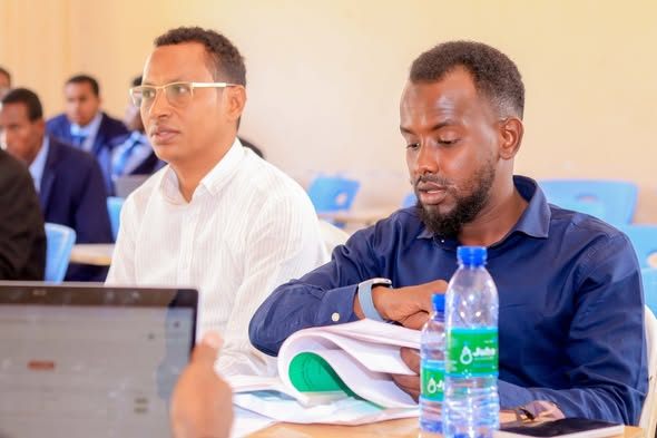 Maalintii 2aad Difaacashada Buuga Qalin_jebinta Dufcaddii 25aad ee Jaamacadda Plasma Xarunta dhexe ee Magaalada Muqdisho.