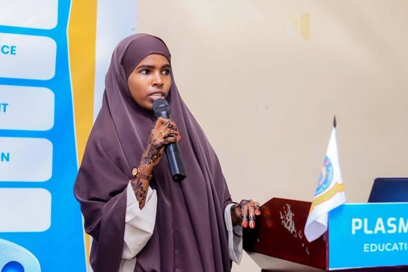 Qaybta 2aad Munaasabadda Daahfurka Difaacashada Buuga Qalin_Jebinta Dufcadda 25aad ee Jaamacadda Plasma ayaa Lagu qabtay Xarunta dhexe ee Jaamacadda.