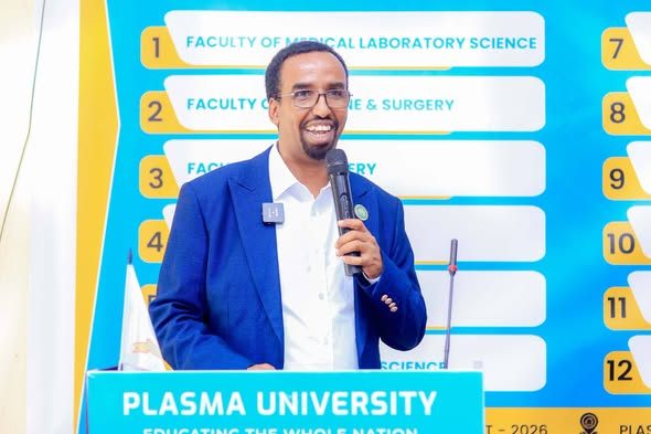 Munaasabadda Daahfurka Difaacashada Buuga Qalin_Jebinta Dufcadda 25aad ee Jaamacadda Plasma ayaa Lagu qabtay Xarunta dhexe ee Jaamacadda.