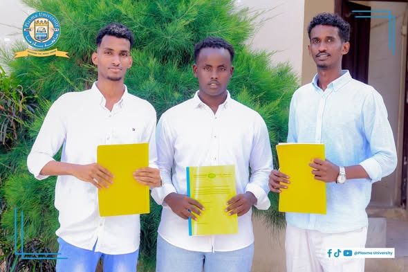 Ardayda Kulliyadaha kala duwan ee Jaamacadda Plasma Xarunta PIU ayaa daafacday Cutubyada hore ee Buuga Qalin-jebinta ( Thesis Proposal )