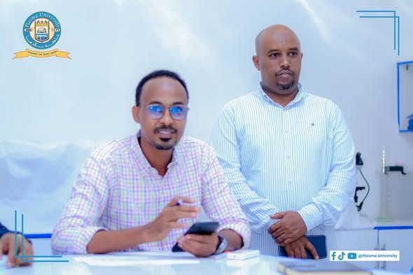 Ardayda Kulliyadaha kala duwan ee Jaamacadda Plasma Xarunta PIU ayaa daafacday Cutubyada hore ee Buuga Qalin-jebinta ( Thesis Proposal )