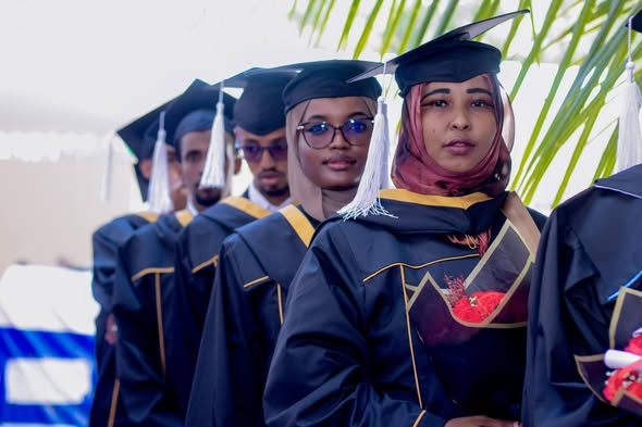Qaybta 16aad Xafladda Qalinjebinta Dufcadda 16aad ee Jaamacadda Plasma , 1078 Arday ayaa ka qalin-badalanaysa Kulliyadaha kala duwan ee Jaamacadda.