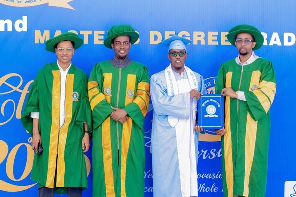 Qaybta 15aad Xafladda Qalinjebinta Dufcadda 16aad ee Jaamacadda Plasma , 1078 Arday ayaa ka qalin-badalanaysa Kulliyadaha kala duwan ee Jaamacadda.