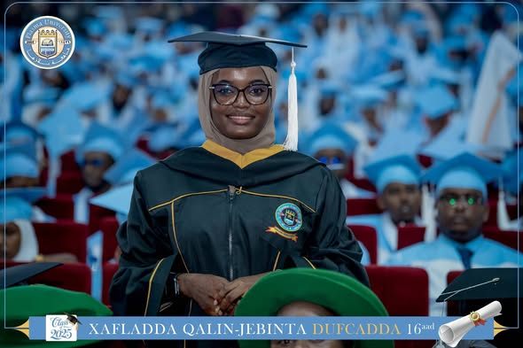 Qaybta 13aad Xafladda Qalinjebinta Dufcadda 16aad ee Jaamacadda Plasma , 1078 Arday ayaa ka qalin-badalanaysa Kulliyadaha kala duwan ee Jaamacadda.