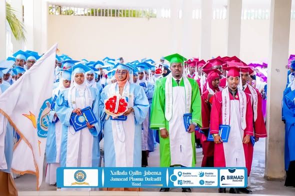 Qaybta 11aad Xafladda Qalinjebinta Dufcadda 16aad ee Jaamacadda Plasma , 1078 Arday ayaa ka qalin-badalanaysa Kulliyadaha kala duwan ee Jaamacadda.