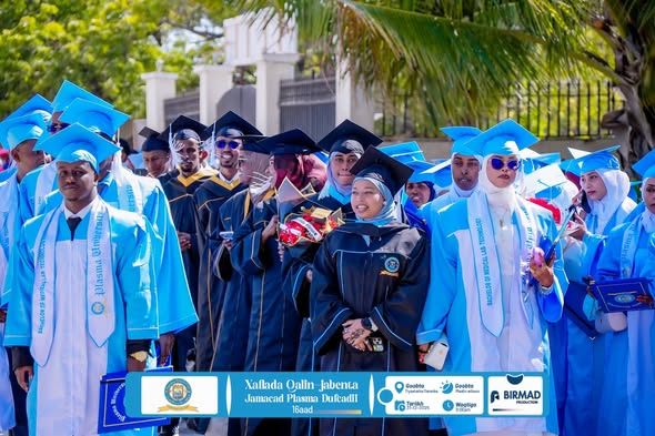 Qaybta 11aad Xafladda Qalinjebinta Dufcadda 16aad ee Jaamacadda Plasma , 1078 Arday ayaa ka qalin-badalanaysa Kulliyadaha kala duwan ee Jaamacadda.