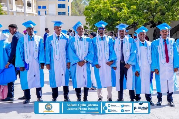 Qaybta 9aad Xafladda Qalinjebinta Dufcadda 16aad ee Jaamacadda Plasma , 1078 Arday ayaa ka qalin-badalanaysa Kulliyadaha kala duwan ee Jaamacadda.