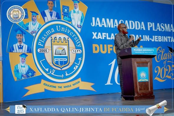Hadal-jeedinta Guddoomiyaha Mu’assasadda Imaamu Shaafici Ustaad Abdirahman Kubac Xafladda Qalinjebinta Dufcadda 16aad ee Jaamacadda Plasma , 1078 A...