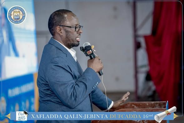 Hadal-jeedinta Gudoomiyaha Dahabshiil Group Mudane Omar Hassan Yolac Xafladda Qalinjebinta Dufcadda 16-aad ee Jaamacadda Plasma , 1078 Arday ayaa k...