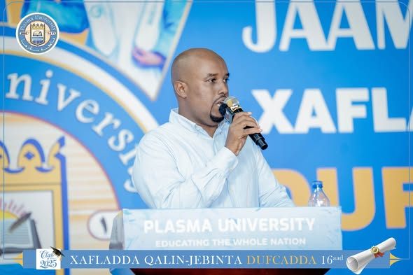Qaybta 6aad Xafladda Qalinjebinta Dufcadda 16-aad ee Jaamacadda Plasma , 1078 Arday ayaa ka qalin-badalanaysa Kulliyadaha kala duwan ee Jaamacadda.