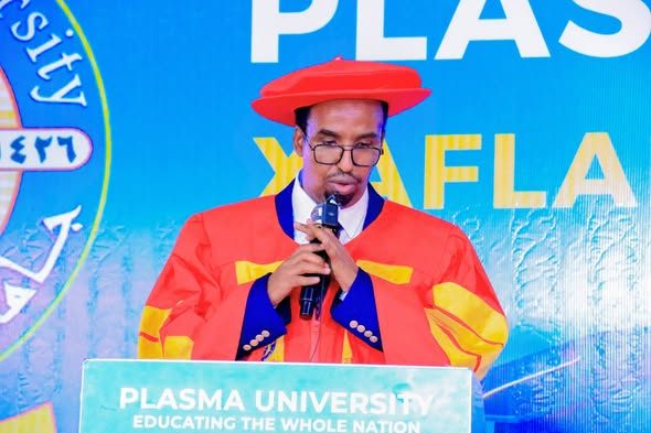 Todobaadka Qalin-jebinta Dufcadda 16_aad ee Jaamacadda Plasma. Nafisa