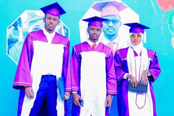 Todobaadka Qalin-jebinta Dufcadda 16_aad ee Jaamacadda Plasma.
