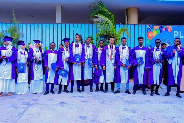 Todobaadka Qalin-jebinta Dufcadda 16_aad ee Jaamacadda Plasma.