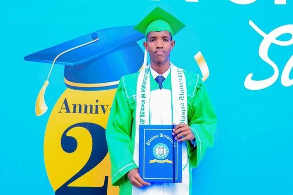 Todobaadka Qalin-jebinta Dufcadda 16_aad ee Jaamacadda Plasma.