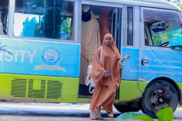 Maalinta_10aad ◇Waxaa si habsami leh u socda booqashada Ardayda Dugsiyada sare Form-4 ay ku imaanayaan Jaamacadda Plasma.