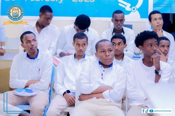 Maalinta_8aad ◇Waxaa si habsami leh u socda booqashada Ardayda Dugsiyada sare Form-4 ay ku imaanayaan Jaamacadda Plasma.