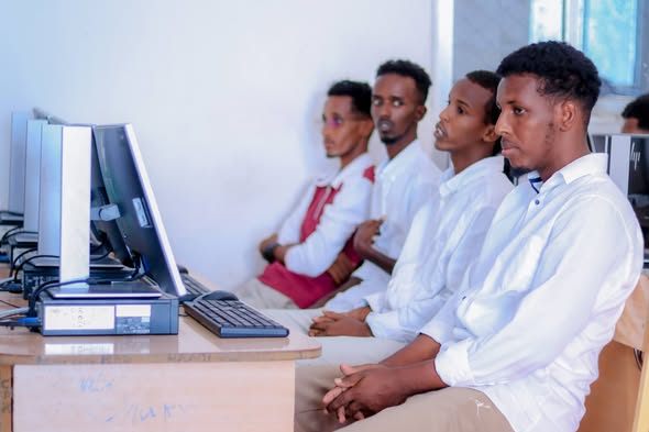 Day_4 ◇ Waxaa si habsami leh u socda booqashada Ardayda Dugsiyada sare Form-4 ay ku imaanayaan Jaamacadda Plasma.