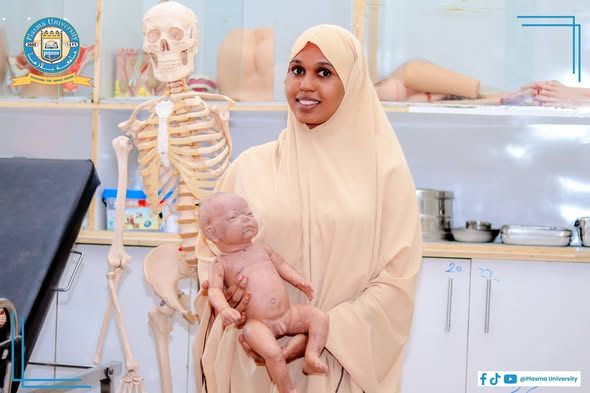 Qaybta 2aad ◇ Waxaa si habsami leh u socda booqashada Ardayda Dugsiyada sare Form-4 ay ku imaanayaan Jaamacadda Plasma.
