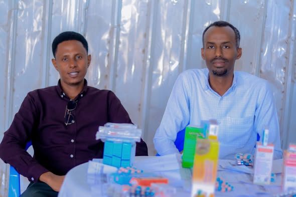 Ardayda Kulliyadda Culuumta Sheybaarka ee Jaamacadda Plasma ayaa adeeg Caafimaad lacag la'aan ah oo isugu jira baaritaan iyo daawo qaybin u sameeya...
