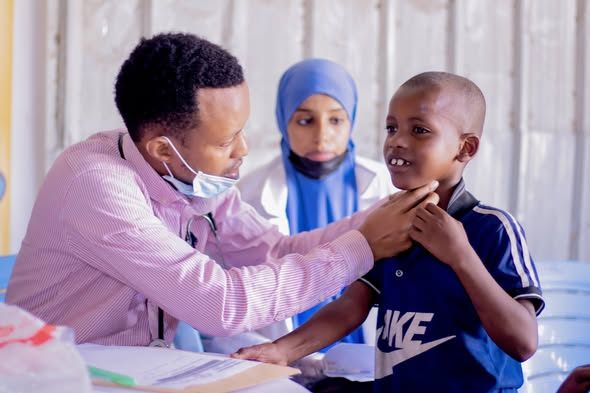 Qaybtii 2aad Ardayda dhigata Kulliyadda Cilmiga Sheybaarka oo ay wehliyaan Dhaqaatiirta Jaamacadda Plasma ayaa baaritaano, Daaweyn iyo La-talin caa...